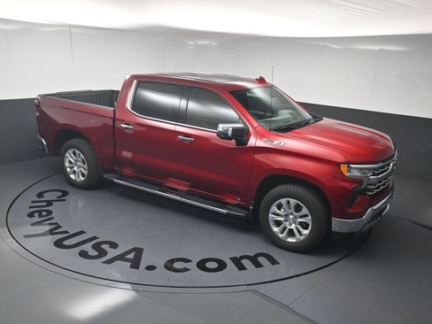 Used 2023 Chevrolet Silverado 1500 LTZ w/ LTZ Premium Package AWD/4WD image 23