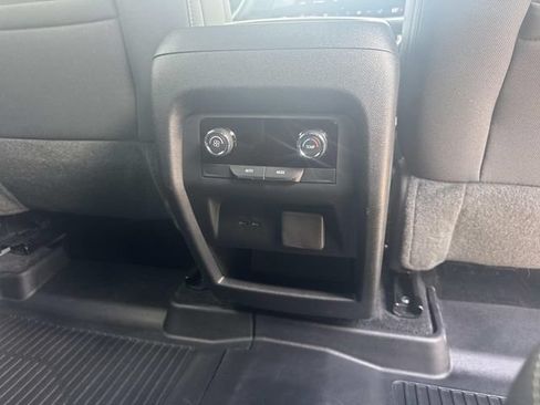 Used 2024 Chevrolet Traverse LT w/ LPO, Floor Liner Package FWD image 18