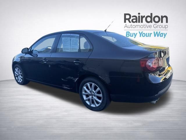 Used 2010 Volkswagen Jetta SE FWD image 5
