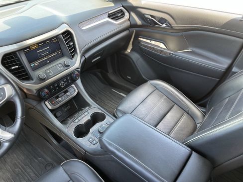 Certified 2021 GMC Acadia Denali w/ Denali Ultimate Package AWD/4WD image 18
