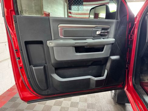 Used 2015 RAM 3500 Tradesman w/ Chrome Appearance Group AWD/4WD image 7