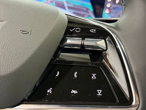 New 2026 Cadillac Lyriq Sport AWD/4WD image 27