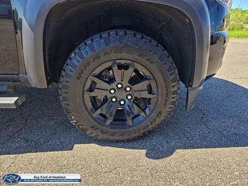 Used 2018 Chevrolet Colorado Z71 w/ Z71 Midnight Edition AWD/4WD image 16
