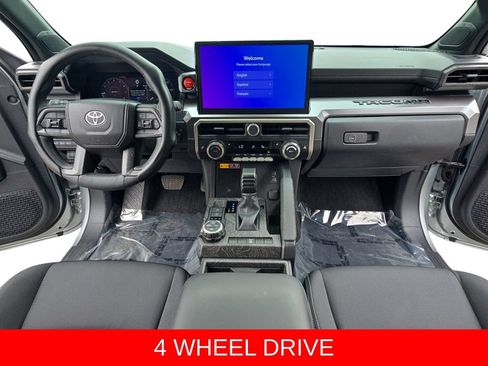 Used 2025 Toyota Tacoma TRD Off-Road w/ TRD Off Road Upgrade Package AWD/4WD image 9
