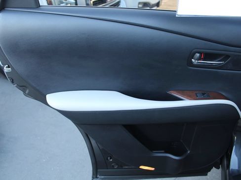 Used 2011 Lexus RX 450h 2WD w/ Premium Pkg image 26