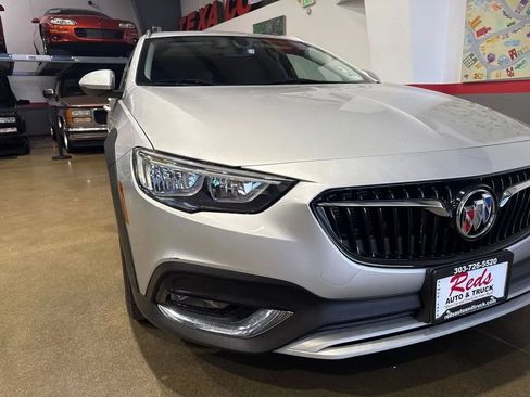 Used 2018 Buick Regal Essence w/ Sights and Sounds Package AWD/4WD image 69