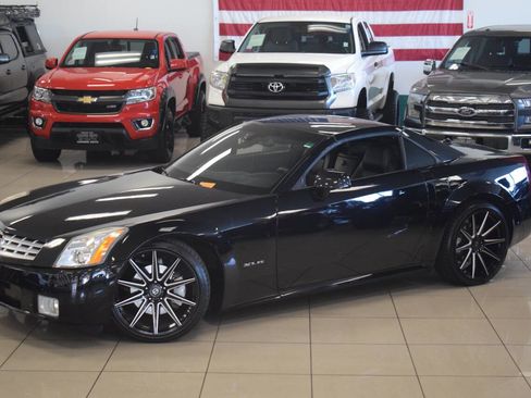 Used 2005 Cadillac XLR Base 2dr Roadster image 16