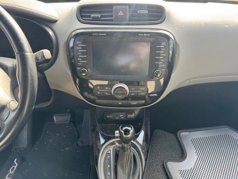 Used 2016 Kia Soul + w/ Audio Package image 8