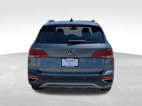 Certified 2023 Volkswagen Taos SE w/ Panoramic Sunroof Package FWD image 5