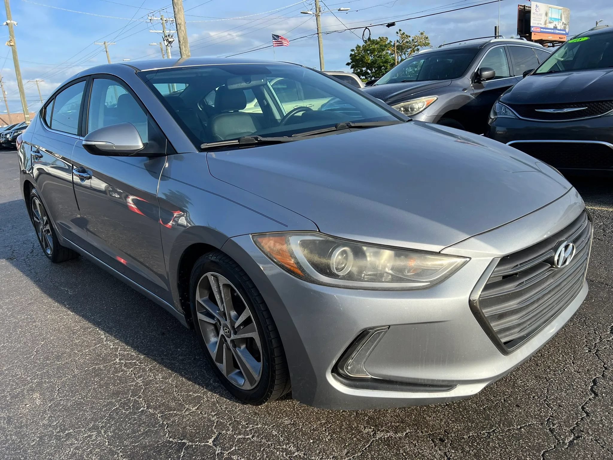 Used 2017 Hyundai Elantra Limited FWD image 4
