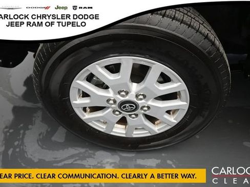 Used 2025 Toyota Tacoma SR AWD/4WD image 39