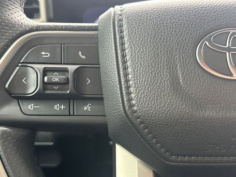 Used 2025 Toyota 4Runner TRD Off-Road image 17