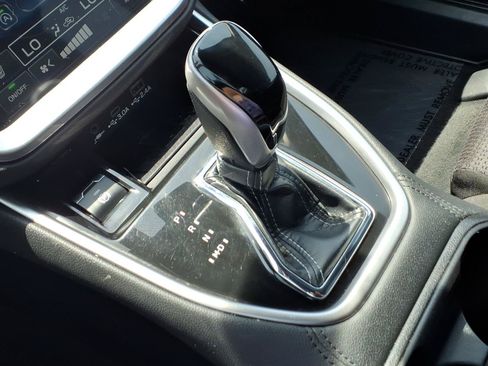 Used 2023 Subaru Outback Premium AWD/4WD image 19