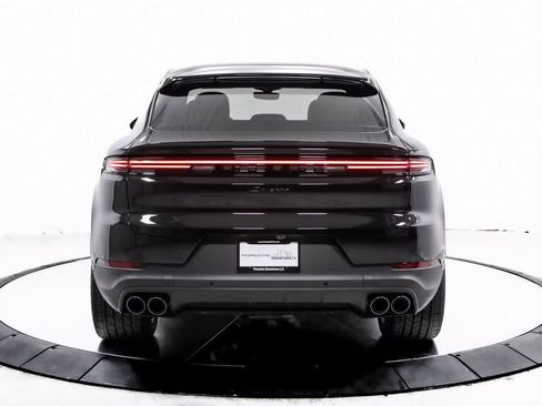 Certified 2025 Porsche Cayenne Coupe image 6