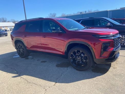 Certified 2024 Chevrolet Traverse RS image 2