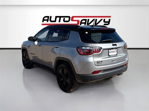 Used 2020 Jeep Compass Latitude image 5