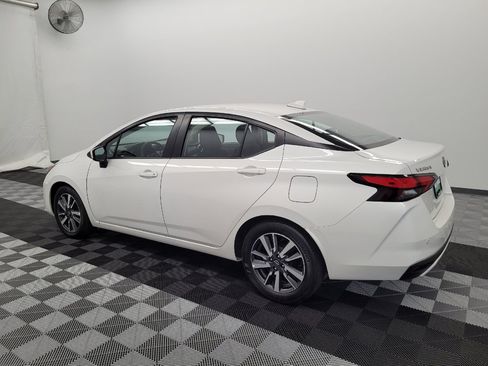 Used 2025 Nissan Versa SV FWD image 3