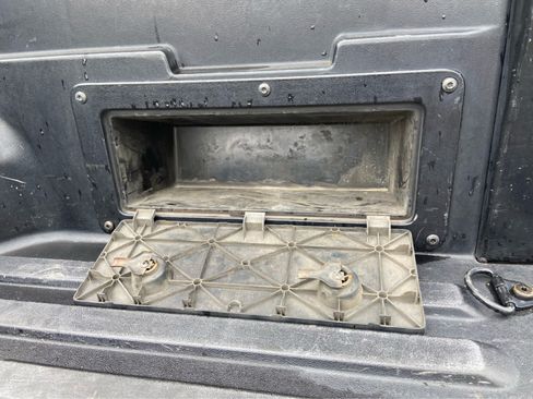 Used 2019 Toyota Tacoma SR5 RWD image 12
