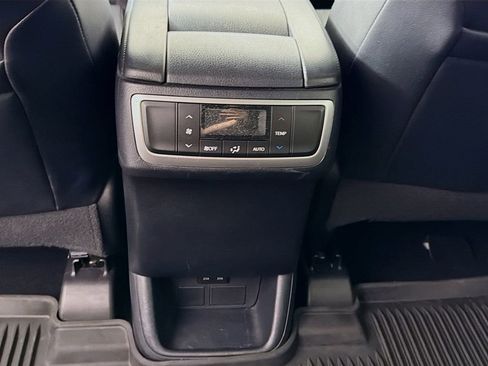 Used 2018 Toyota Highlander Plus AWD/4WD image 23