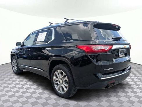 Used 2021 Chevrolet Traverse Premier w/ LPO, 'HIT The Road' Package FWD image 6
