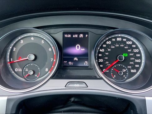 Used 2021 Volkswagen Atlas SE image 25