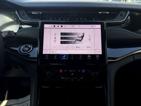 Used 2023 Jeep Grand Cherokee Trailhawk w/ Luxury Tech Group III image 20