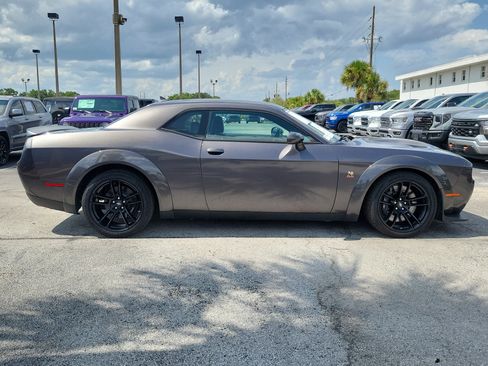 Used 2021 Dodge Challenger R/T Scat Pack RWD image 8