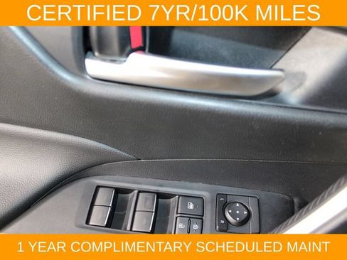 Used 2025 Toyota RAV4 XLE AWD/4WD image 17