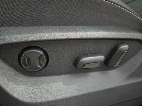 New 2026 Volkswagen Atlas SE image 19