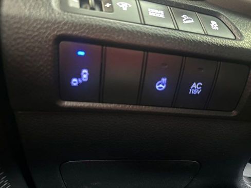 Used 2017 Hyundai Santa Fe Limited image 16