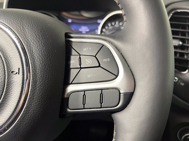 Used 2018 Jeep Compass Latitude w/ Popular Equipment Group AWD/4WD image 18