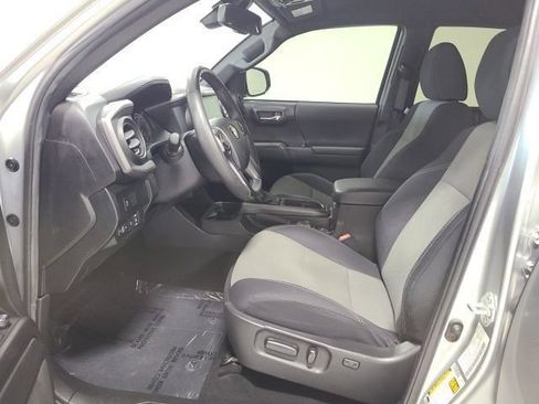 Certified 2022 Toyota Tacoma TRD Off-Road w/ Technology Package AWD/4WD image 20