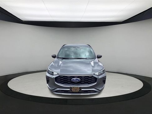 Used 2023 Ford Escape ST-Line FWD image 3