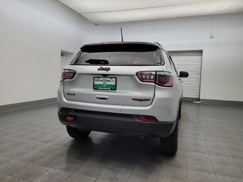 Used 2024 Jeep Compass Trailhawk image 7