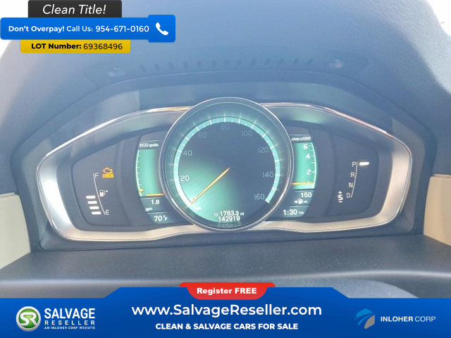 Used 2015 Volvo XC70 T5 Premier Plus w/ Protection Package FWD image 12