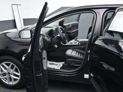 Used 2023 Ford Edge SEL w/ Convenience Package image 16