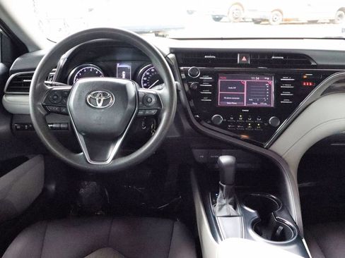Used 2020 Toyota Camry LE FWD image 25