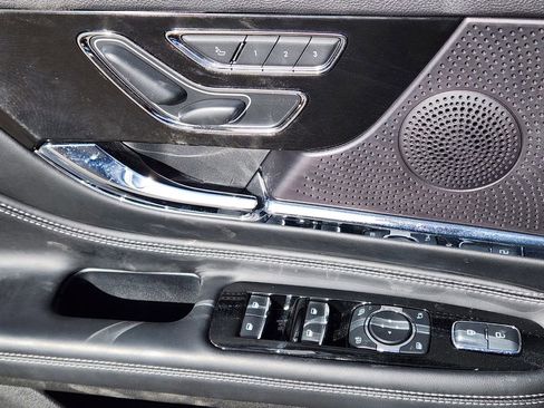 Used 2024 Lincoln Corsair Grand Touring image 9