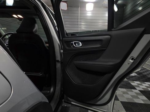 Used 2023 Volvo XC40 B5 Ultimate image 37