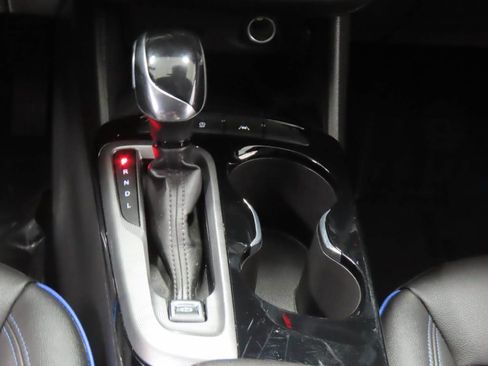 Used 2025 Buick Envista Sport Touring w/ Convenience I Package FWD image 11