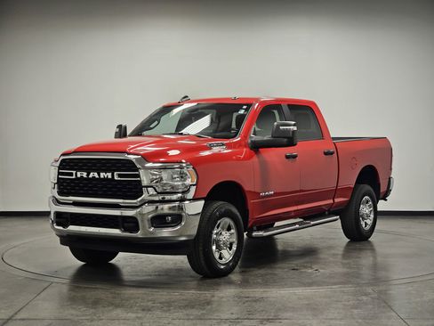 Used 2024 RAM 2500 Big Horn w/ Bed Utility Group image 4