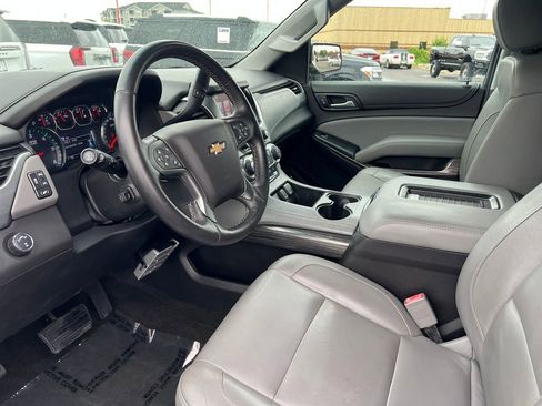 Used 2017 Chevrolet Suburban LT AWD/4WD image 25