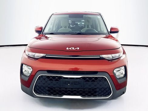 Used 2022 Kia Soul LX FWD image 2