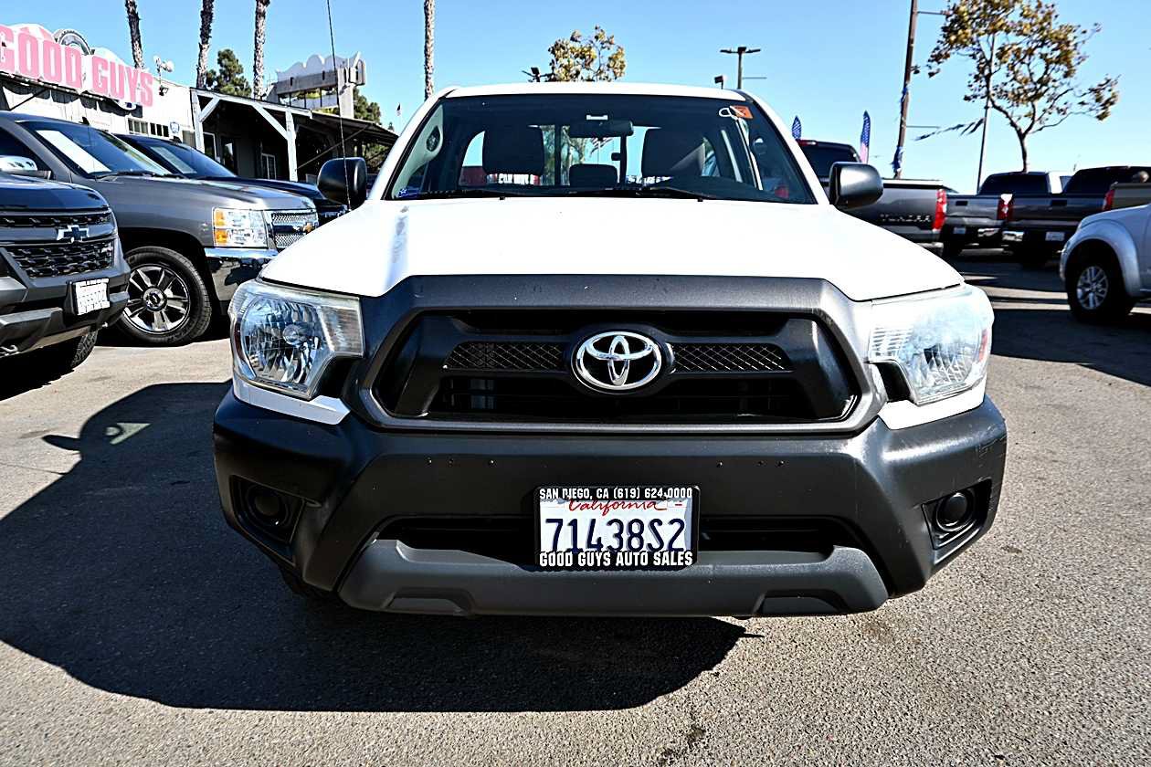 Used 2012 Toyota Tacoma 2WD Regular Cab image 2
