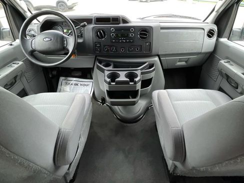 Used 2011 Ford E-350 and Econoline 350 XLT image 26