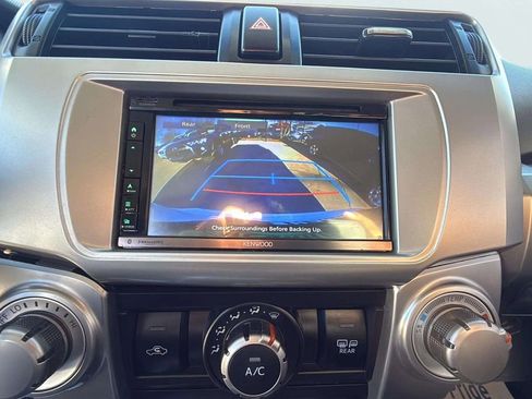 Used 2016 Toyota 4Runner SR5 image 10