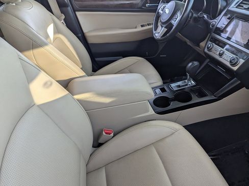 Used 2016 Subaru Outback 3.6R Limited image 12