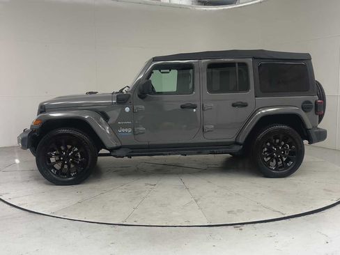 Used 2021 Jeep Wrangler Unlimited Sahara w/ Cold Weather Group AWD/4WD image 5
