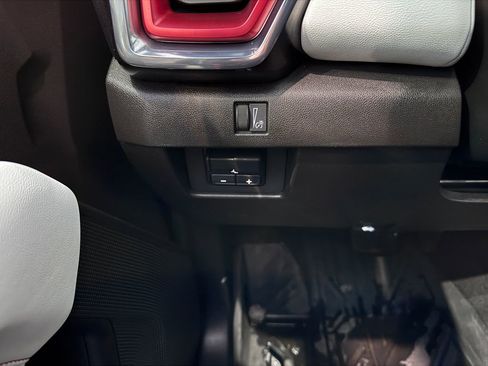 Certified 2023 GMC Canyon AT4X image 24