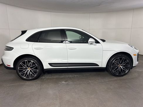 Certified 2023 Porsche Macan Turbo image 8